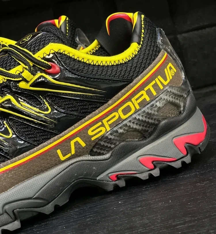 کتونی کوهنوردی ‌و طبیعت گردی لاسپورتیوا سایز ۴۰ تا ۴۵ La Sportiva Ultra Raptor II