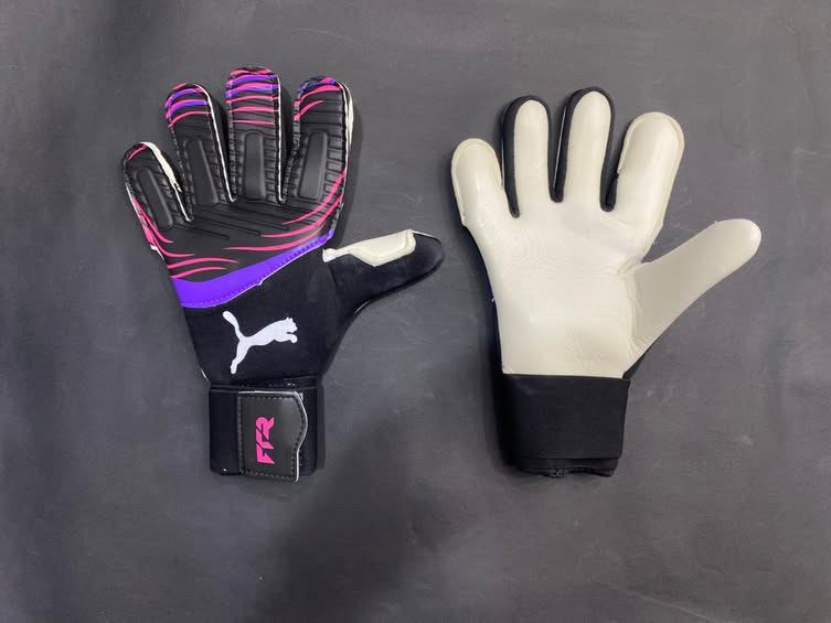 دستکش دروازه بانی پوما سایز ۷ تا ۱۱ Puma  gloves goalkeeper