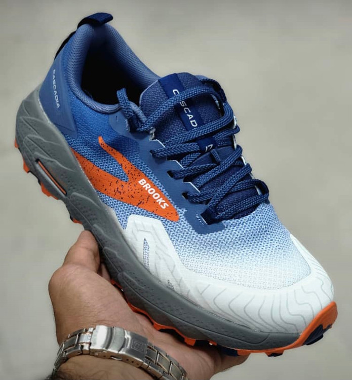 کتونی بروکس کاسکادیا ۱۸ سایز ۴۰ تا ۴۵ Brooks cascadia 18