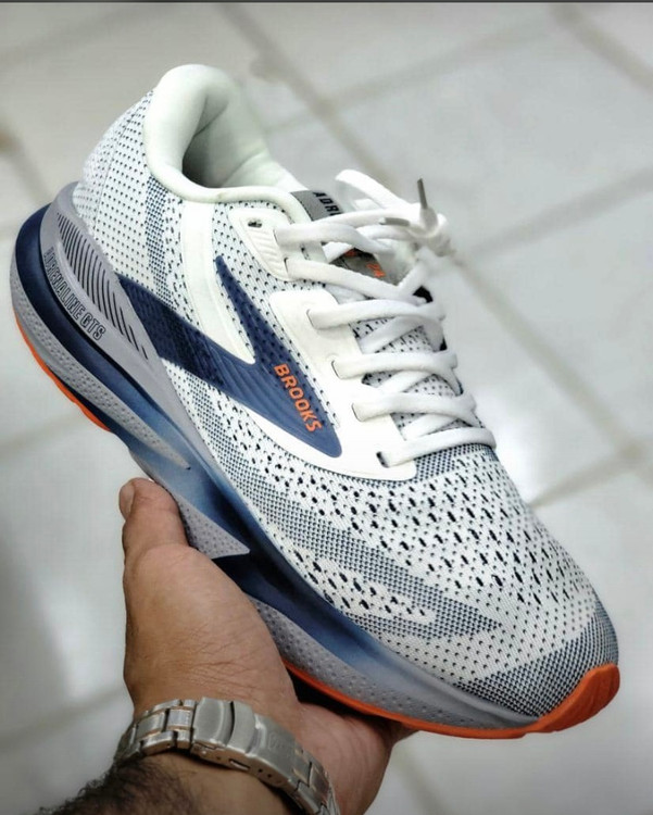 کتونی بروکس آدرنالین جی تی اس ۲۴ سایز ۴۰ تا ۴۵ Brooks Adernaline GTS 24