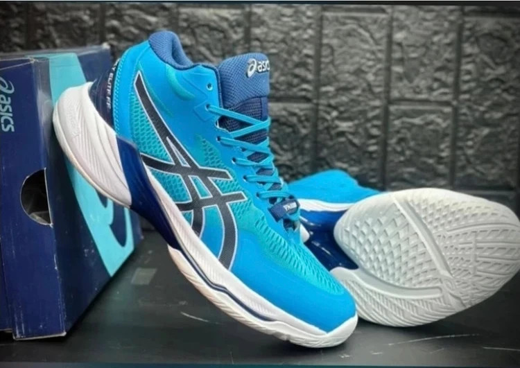 کتونی تنیس خاک رس و ورزش های توپی و سالنی اسیکس سایز ۴۰ تا ۴۵ Asics
