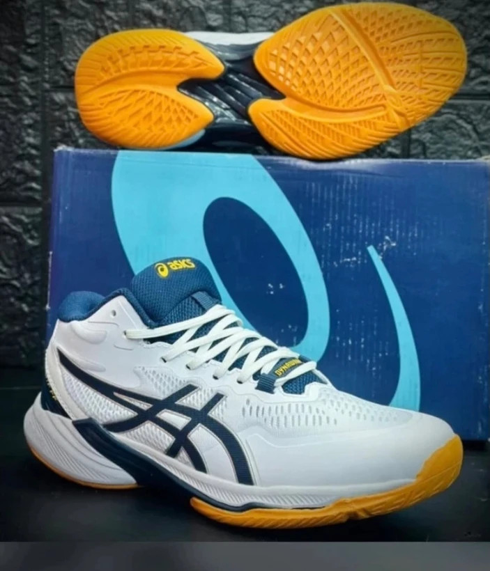 کتونی تنیس خاک رس و ورزش های توپی و سالنی اسیکس سایز ۴۰ تا ۴۵ Asics