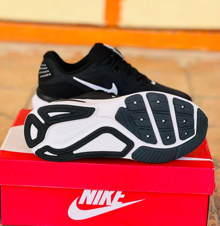 کتونی رانینگ اسپرت نایک استراکچر 26 سایز 38 الی 45  Nike Structure 26