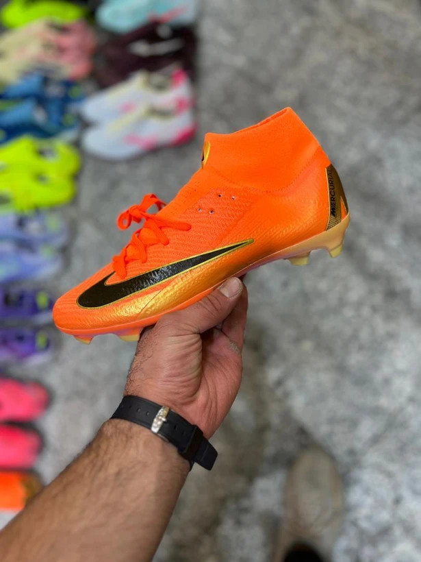 کتونی استوک دار فوتبال نایک نارنجی مرکوریال ساق دار سایز 40 تا 45 NIKE AIR ZOOM