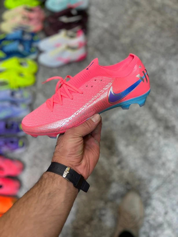 کتونی استوک دار فوتبال نایک ایر زوم سرخابی رنگی سایز 40 تا 45 NIKE AIR ZOOM