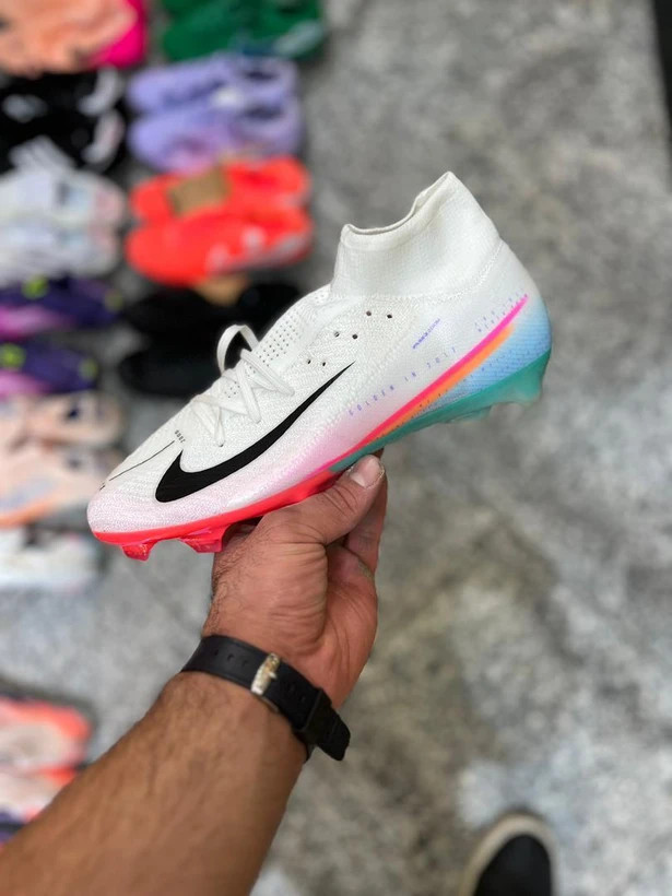 کتونی استوک دار فوتبال نایک ایر زوم ساقدار سایز 40 تا 45 NIKE AIR ZOOM 5