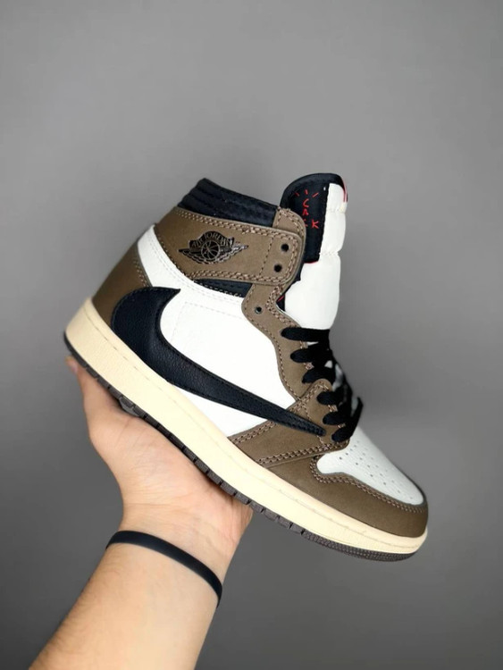 کتونی رانینگ نایک ایر جردن وان سایز 37 تا 45 NIKE AIR JORDAN 1 HIGH