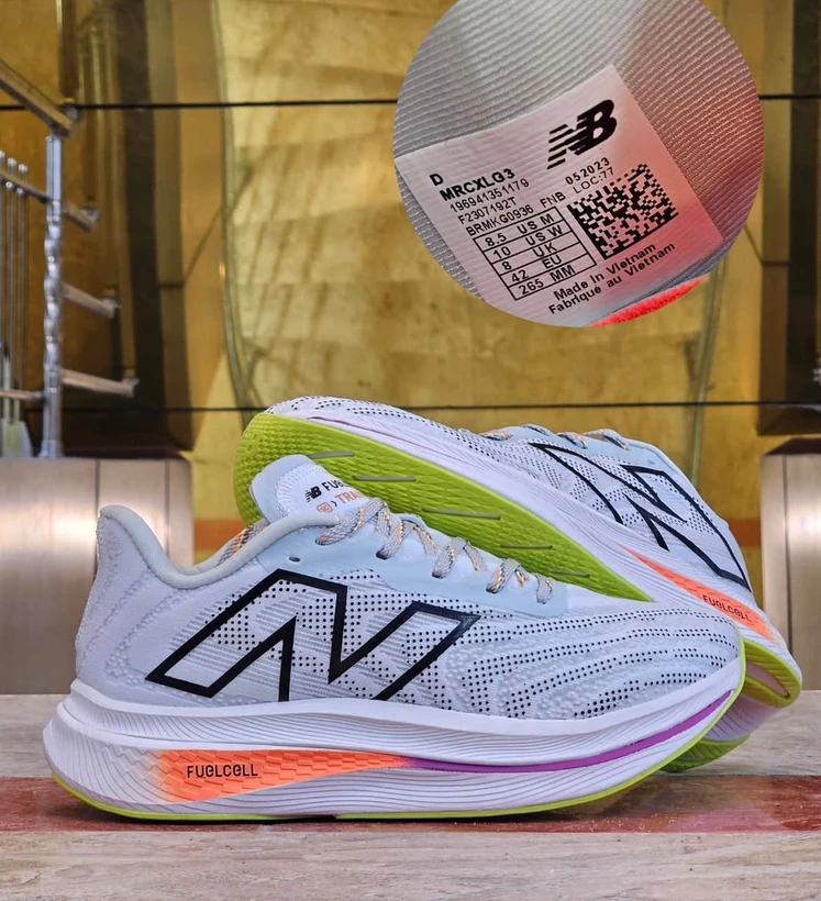 کتونی رانینگ اسپرت نیوبالانس سوپر کامپ ترینر وی 2 سفید سایز ۴۰ تا ۴۵ Newbalance Fuelcell Super Comp 2