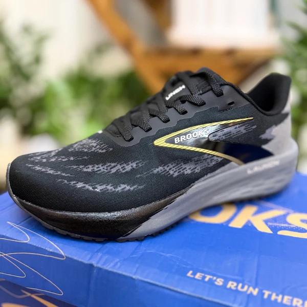 کتونی اسپرت بروکس لانچ ۱۱ مشکی طوسی سایز ۴۰ تا ۴۵ Brooks Launch 11