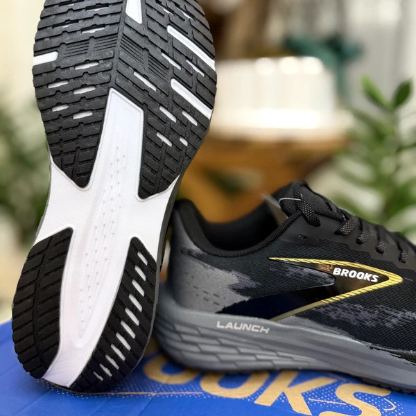 کتونی اسپرت بروکس لانچ ۱۱ مشکی طوسی سایز ۴۰ تا ۴۵ Brooks Launch 11