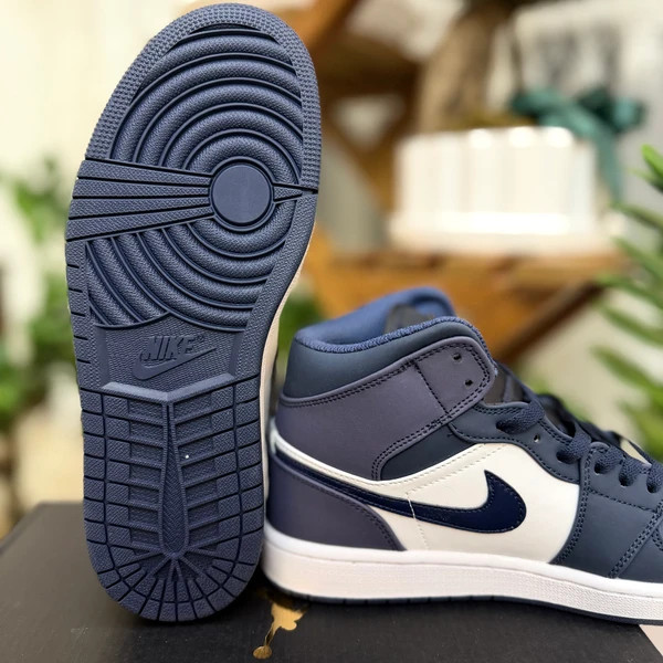 کتونی اسپرت نایک ایر جردن وان لو سرمه ای سفید بنفش سایز ۴۰ تا ۴۵ Nike Air Jordan 1 low SE