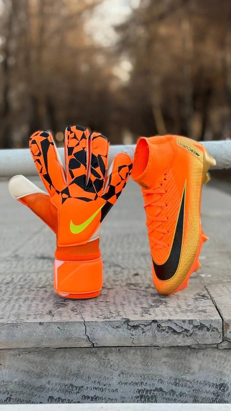 دستکش گلری (دروازه بانی ) نایک نارنجی مشکی زرد سایز ۷ تا ۱۰ Nike