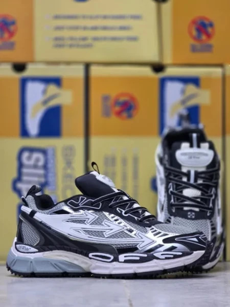 کتونی رانینگ لوکس آف طوسی مشکی سایز 40 تا 45 Off White Shoes
