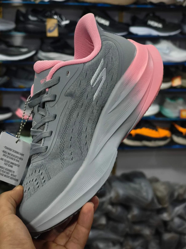 کتونی اسکیچرز هایپربرست کربن سایز 37 تا 40 طوسی صورتی Skechers Hyper Burst Carbon