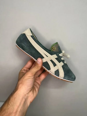 کتونی اسیکس ورساچه اونیتسوکا تایگر سبز تیره سایز 37 تا 40 ASICS VERSACE ONITSUKA TIGER