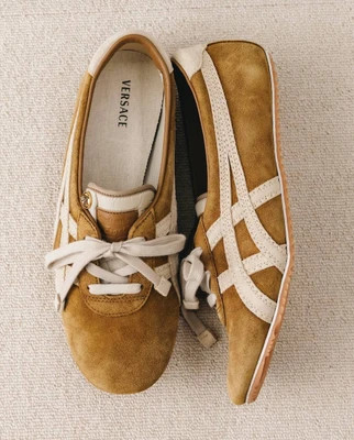 کتونی اسیکس ورساچه اونیتسوکا تایگر بژ کرم سایز 37 تا 40 ASICS VERSACE ONITSUKA TIGER