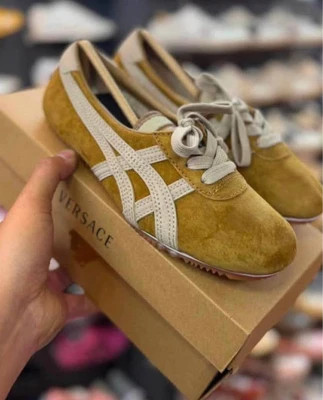 کتونی اسیکس ورساچه اونیتسوکا تایگر بژ کرم سایز 37 تا 40 ASICS VERSACE ONITSUKA TIGER